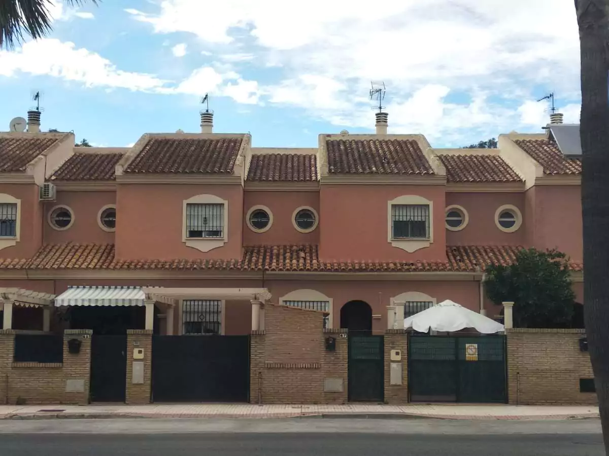 Casas adosadas en el barrio de Condequinto