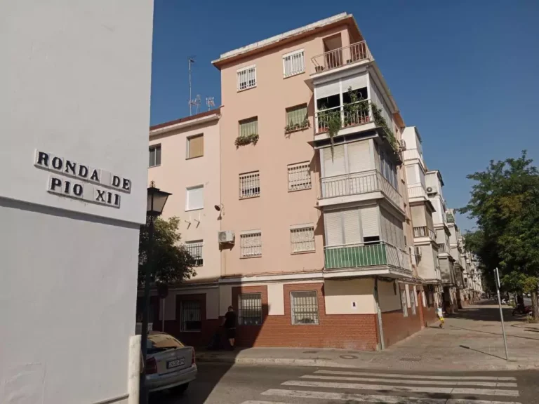 Fotografía exterior de la Calle Ronda de Pío XII, Sevilla