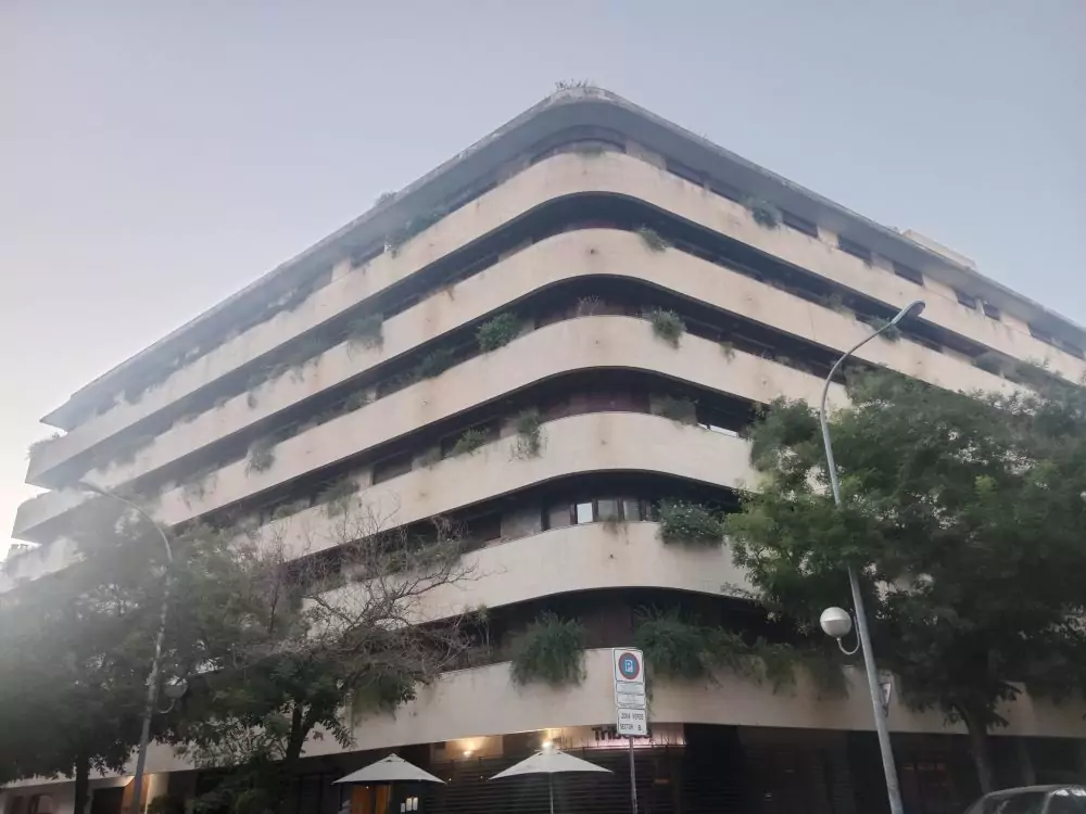 Edificio residencial en el barrio de la Buhaira