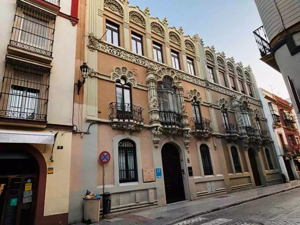 Fachada de un Edificio Calle Alfonso XII