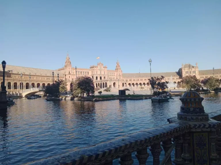 Foto del agua en la Plaza de España